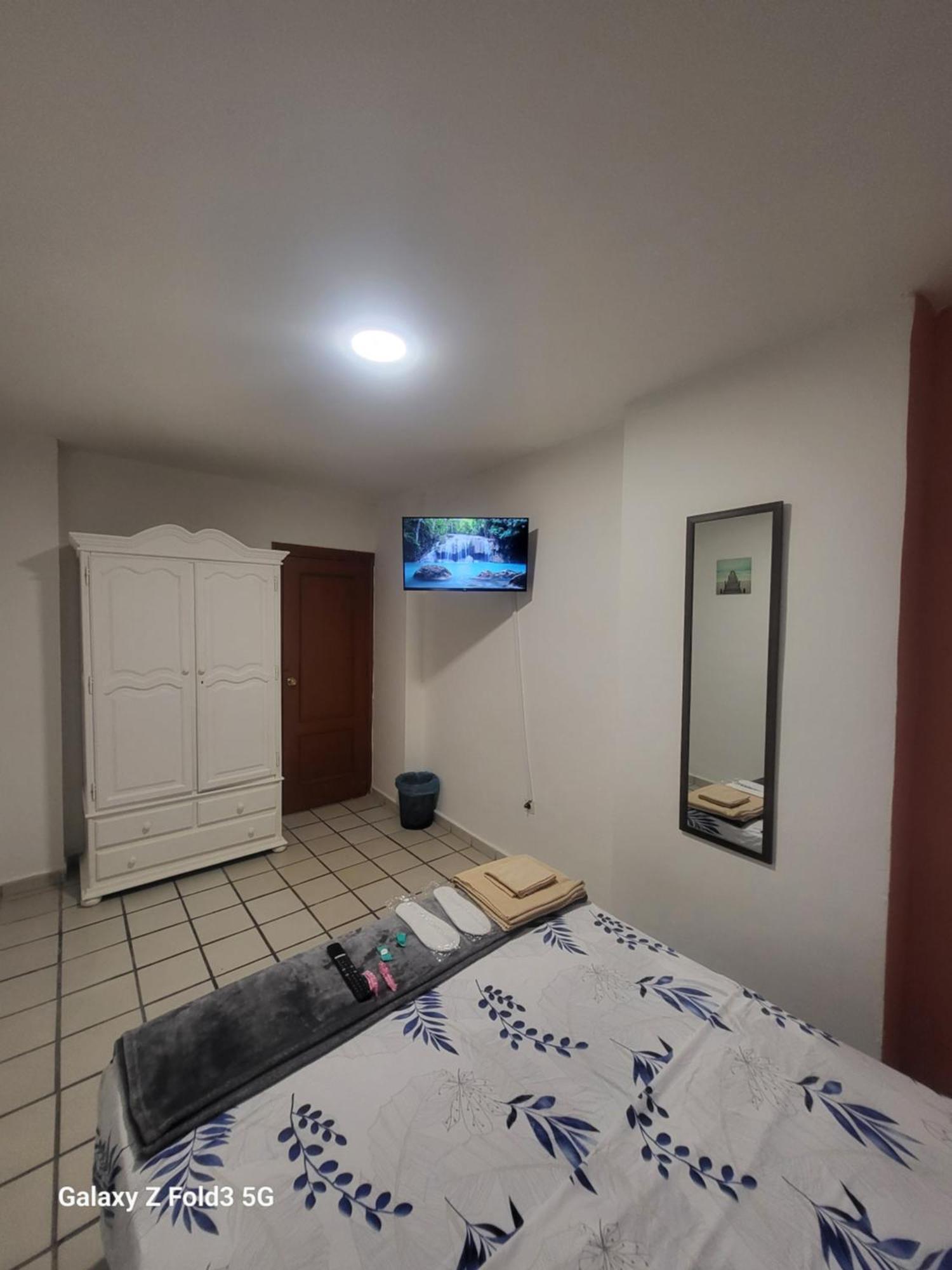 Habitacion Muy Centrica. 그라나다 외부 사진